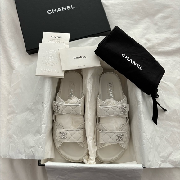 CHANEL 🖤 24P Classic White Leather Slip on Dad Sandals - Size 39 *RARE* - Picture 5 of 13